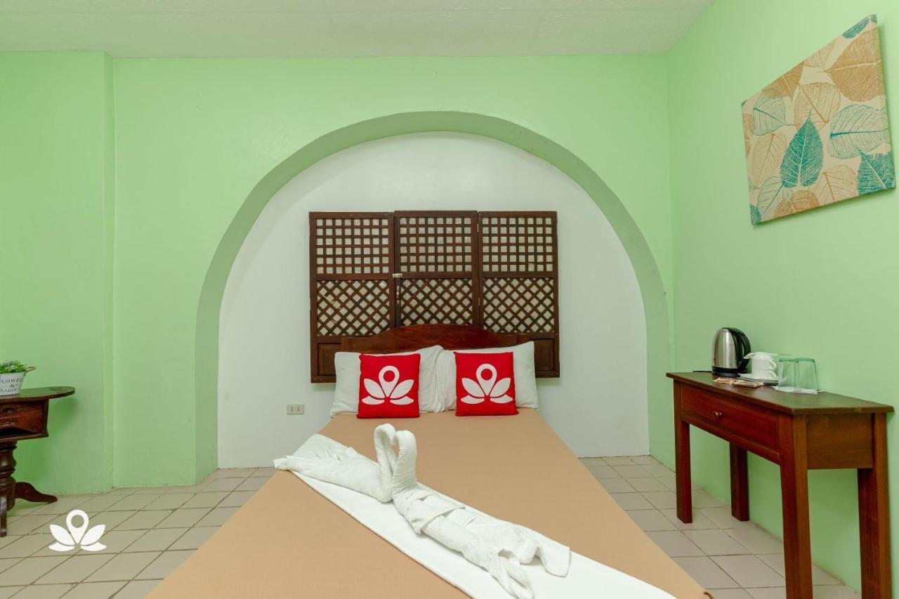 Zen Rooms Calle Crisologo Виган Екстериор снимка