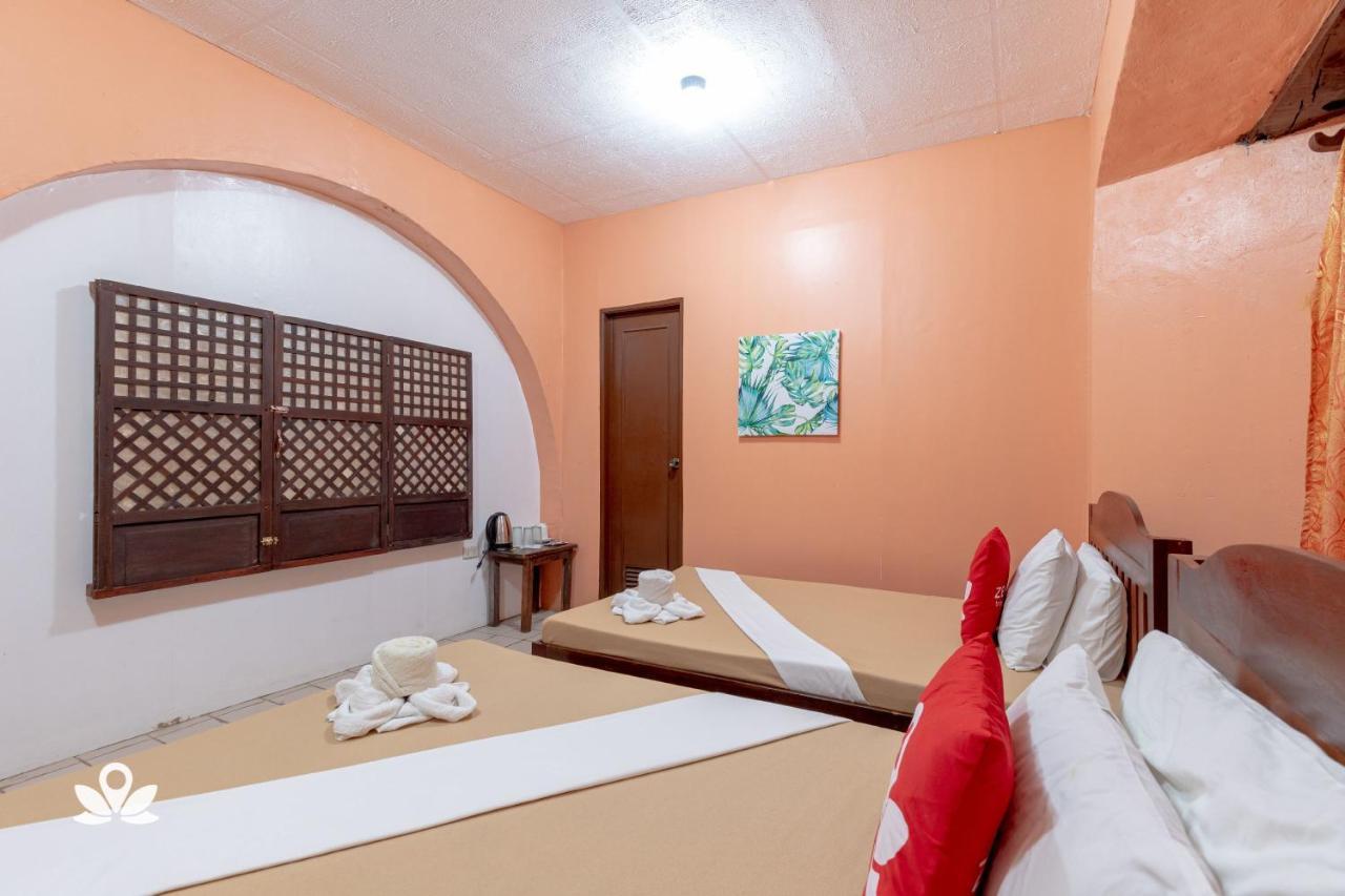 Zen Rooms Calle Crisologo Виган Екстериор снимка